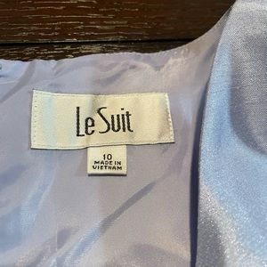 100% silk Lilac Le Suit dress size 10